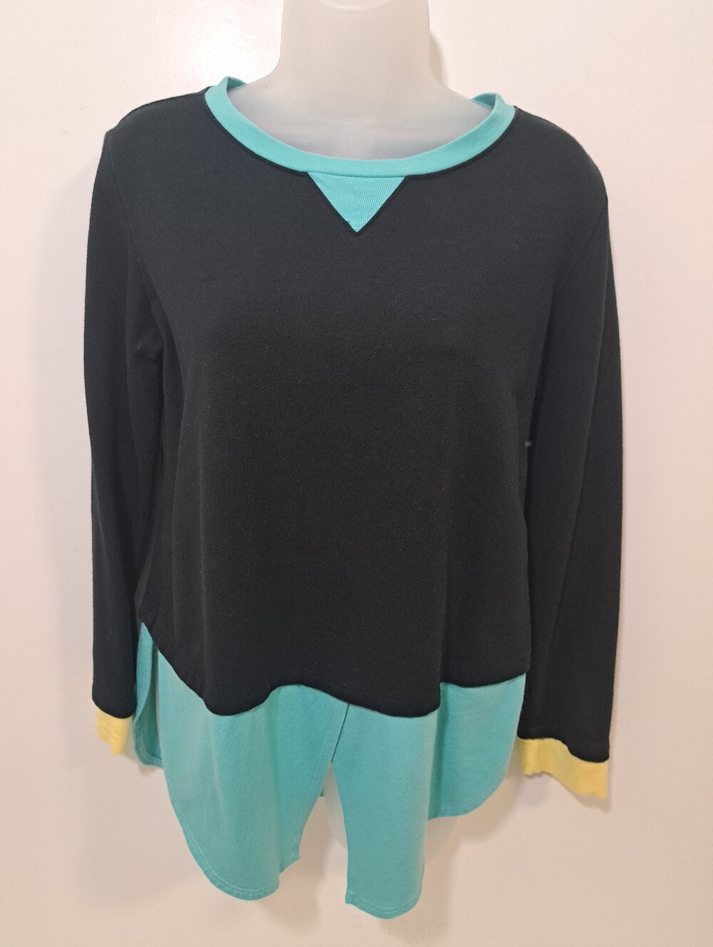 Lobo Mau Black Blue Layered Look Long Sleeve Knit Top Shirt Women's Size Medium
